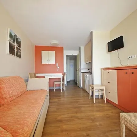 Deux Pieces Rez De Jardin Cap Esterel Esterelvacances * Сен-Рафаэль