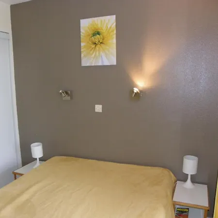 Deux Pieces Rez De Jardin Cap Esterel Esterelvacances Апартаменты