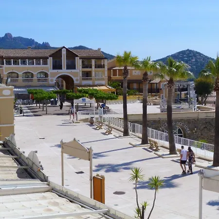 Апартаменты Deux Pieces Rez De Jardin Cap Esterel Esterelvacances Сен-Рафаэль