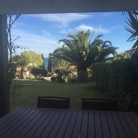 Апартаменты Deux Pieces Rez De Jardin Cap Esterel Esterelvacances Сен-Рафаэль
